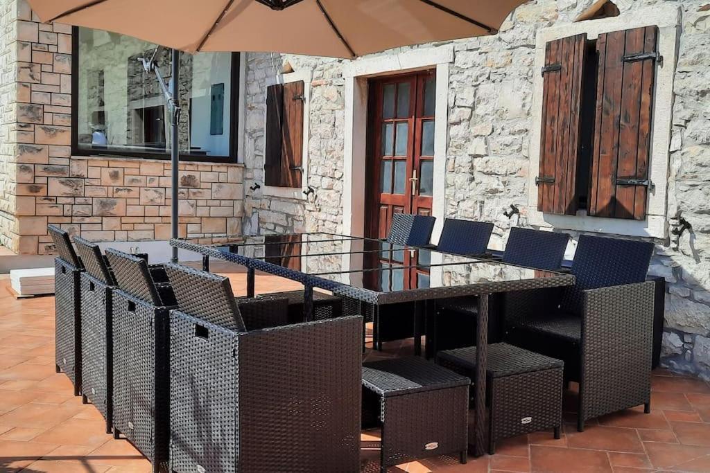 Holiday Home For 8 People, Pool + Sea View Vilanija Extérieur photo